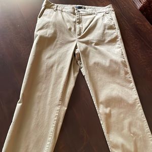 Women’s Kut from the kloth pants. Stretchy. Olive green